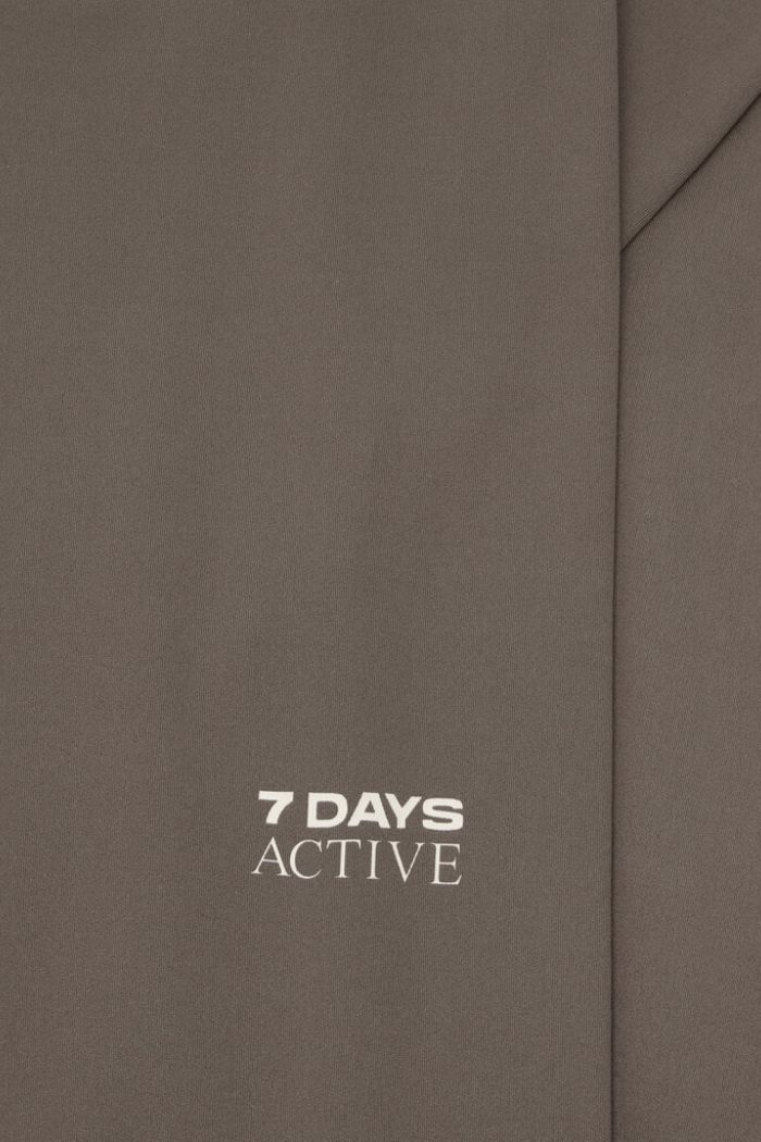 7 Days Active, Signature Tights, Major Brown