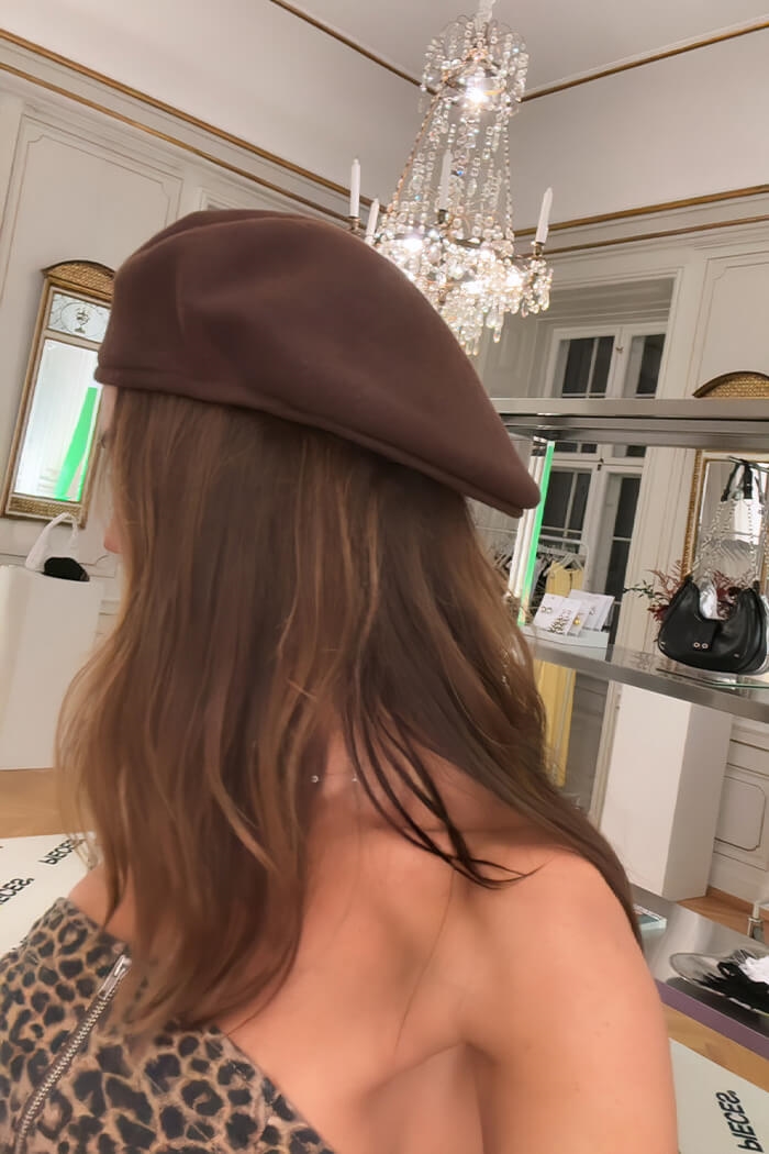 Gabi beret, Brown